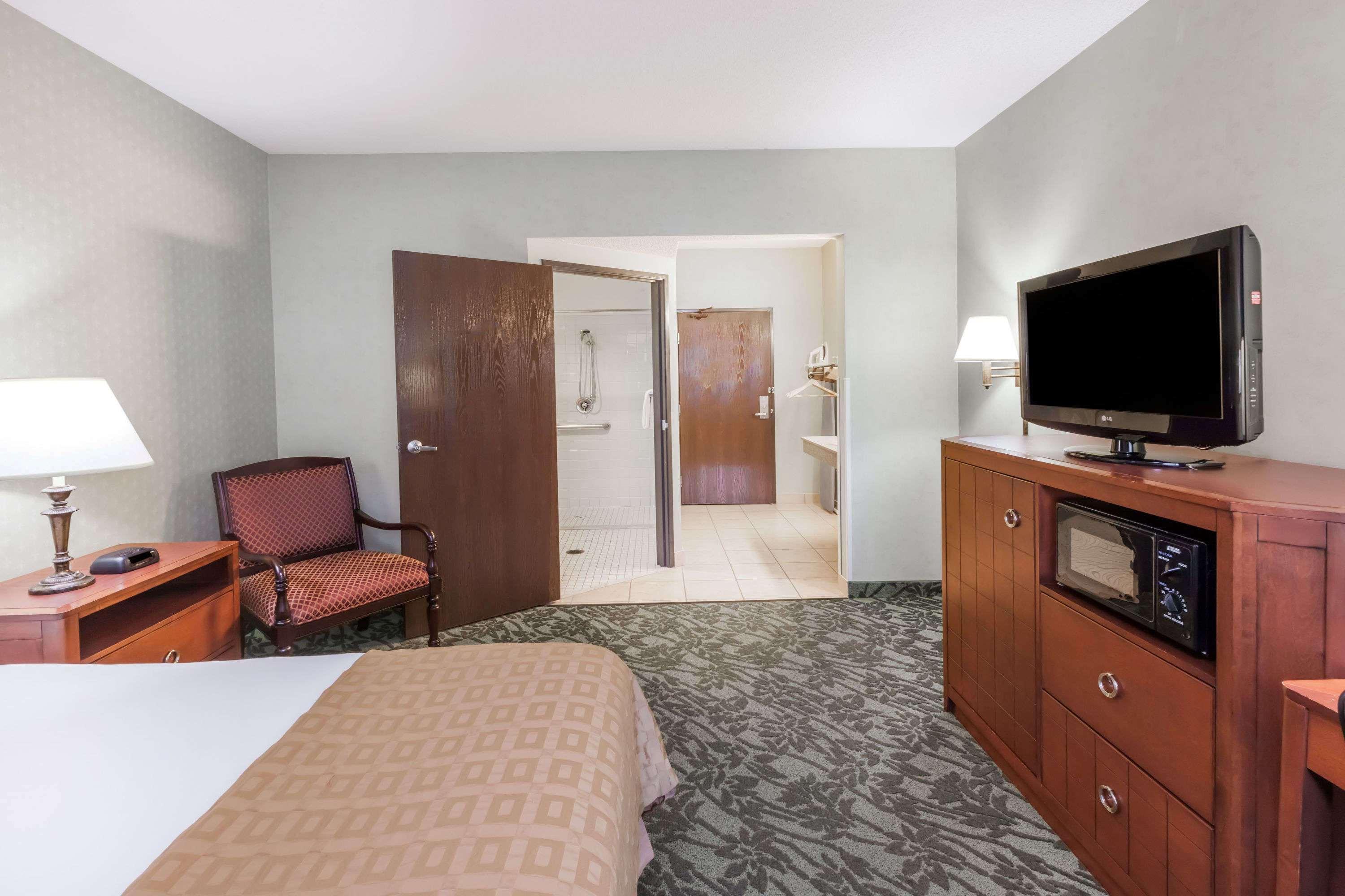 เบย์มอนต์ บาย วินด์แฮม แกรนด์แรพิดส์ นอร์ท/วอล์คเกอร์ Hotel ภายนอก รูปภาพ