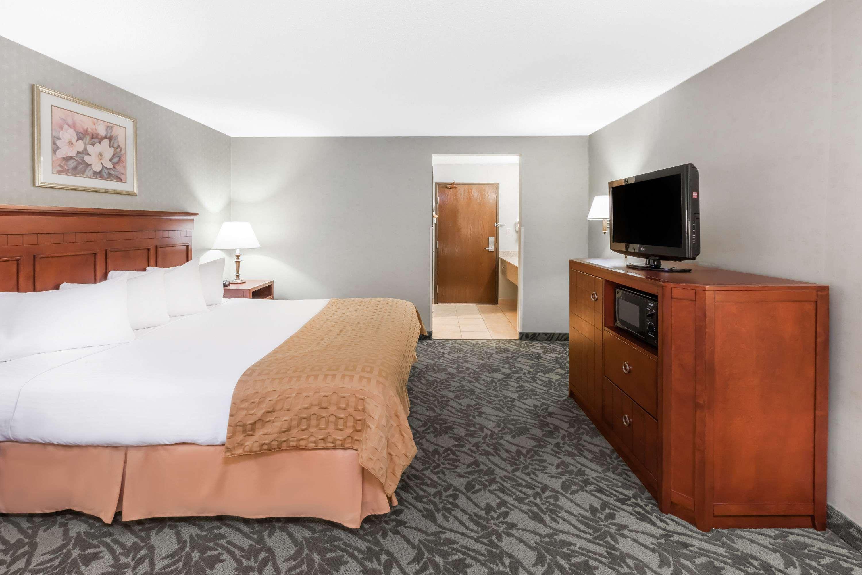 เบย์มอนต์ บาย วินด์แฮม แกรนด์แรพิดส์ นอร์ท/วอล์คเกอร์ Hotel ภายนอก รูปภาพ