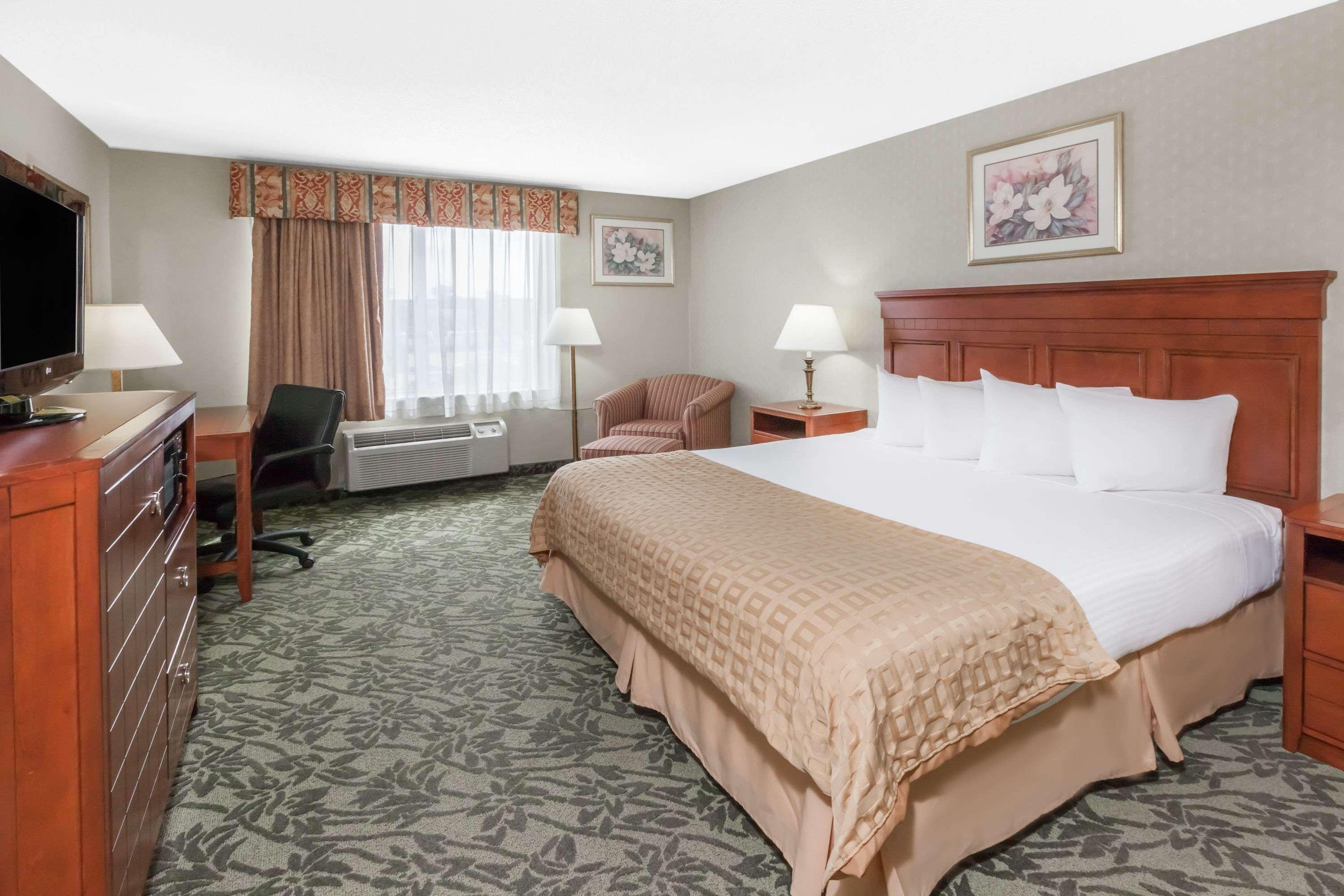 เบย์มอนต์ บาย วินด์แฮม แกรนด์แรพิดส์ นอร์ท/วอล์คเกอร์ Hotel ภายนอก รูปภาพ